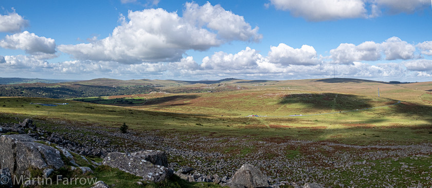 9252154-Pano 
 OLYMPUS DIGITAL CAMERA 
 Keywords: Cornwall, Dartmoor, Devon, Liskeard, Sharpistor, autumn, hills, rocks, sun