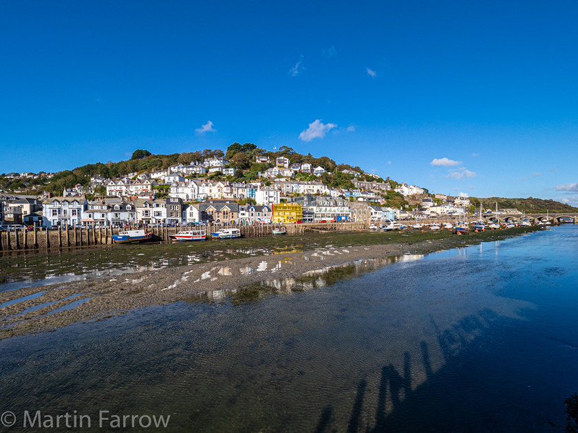 9292319 
 OLYMPUS DIGITAL CAMERA 
 Keywords: Cornwall, Liskeard, Looe, autumn, beach, boats, coast, sun